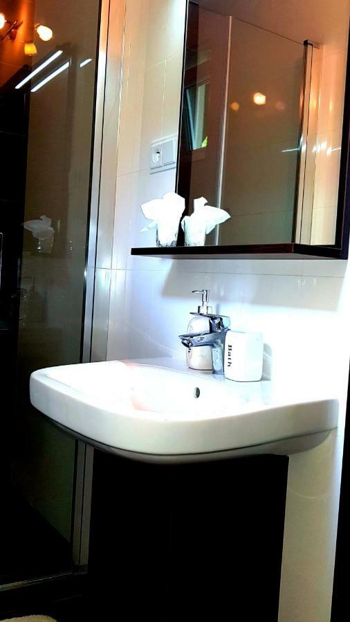 Pizzeria Alzbetka Hotel Strecno ภายนอก รูปภาพ