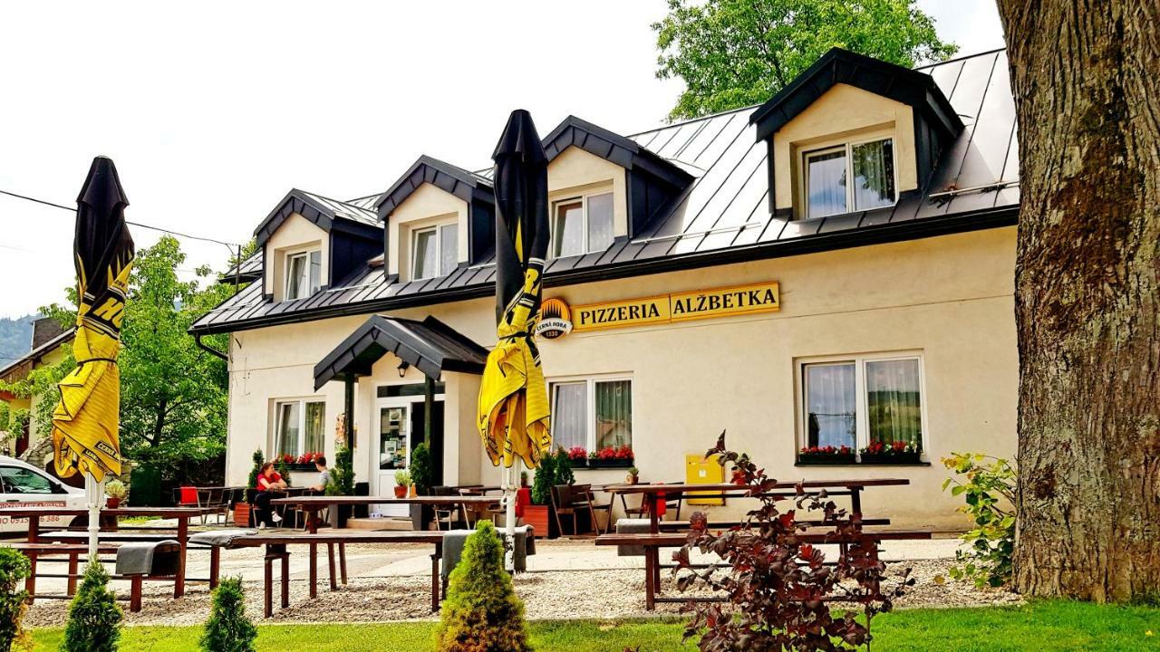 Pizzeria Alzbetka Hotel Strecno ภายนอก รูปภาพ